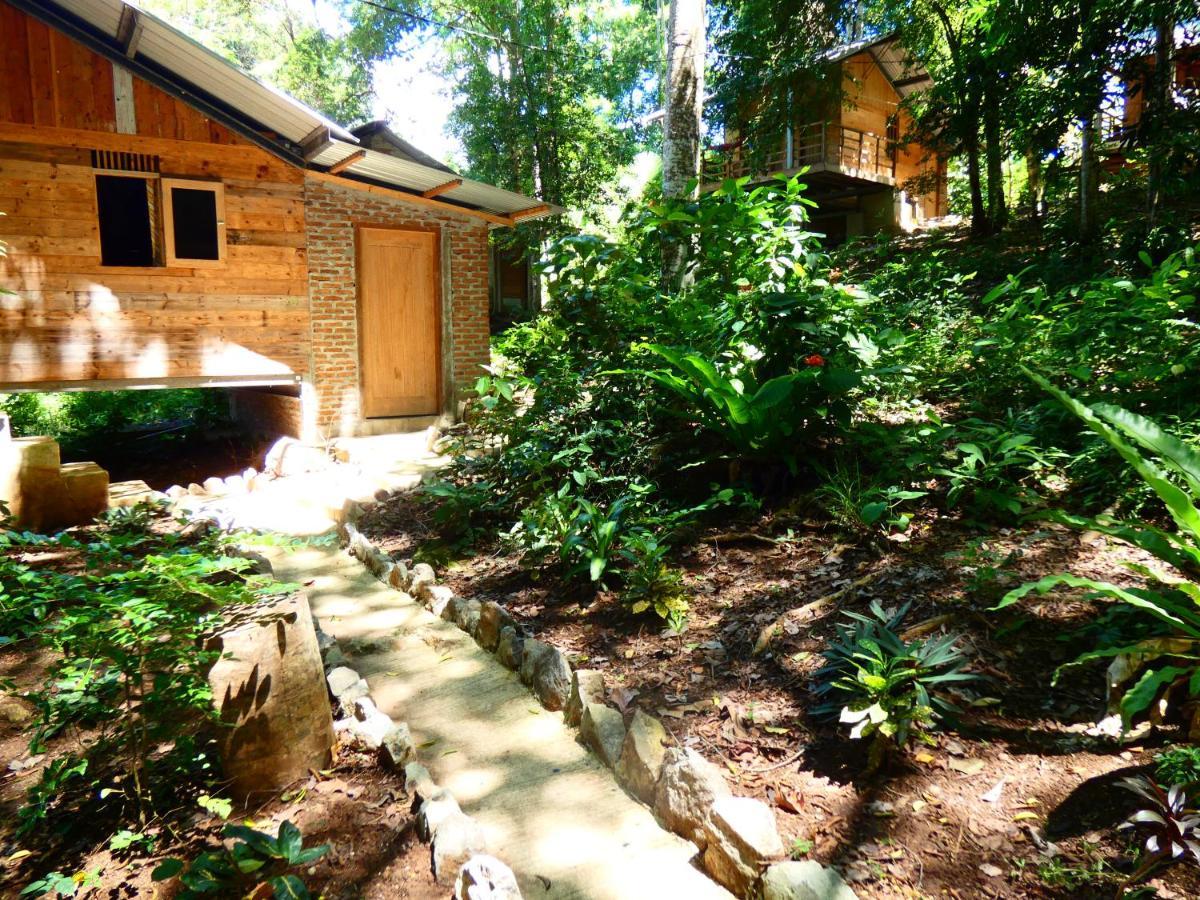 Santi Garden Bungalows Iboih Bagian luar foto