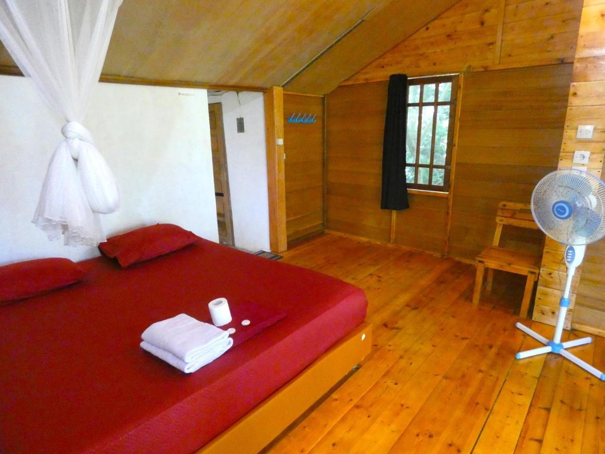 Santi Garden Bungalows Iboih Bagian luar foto