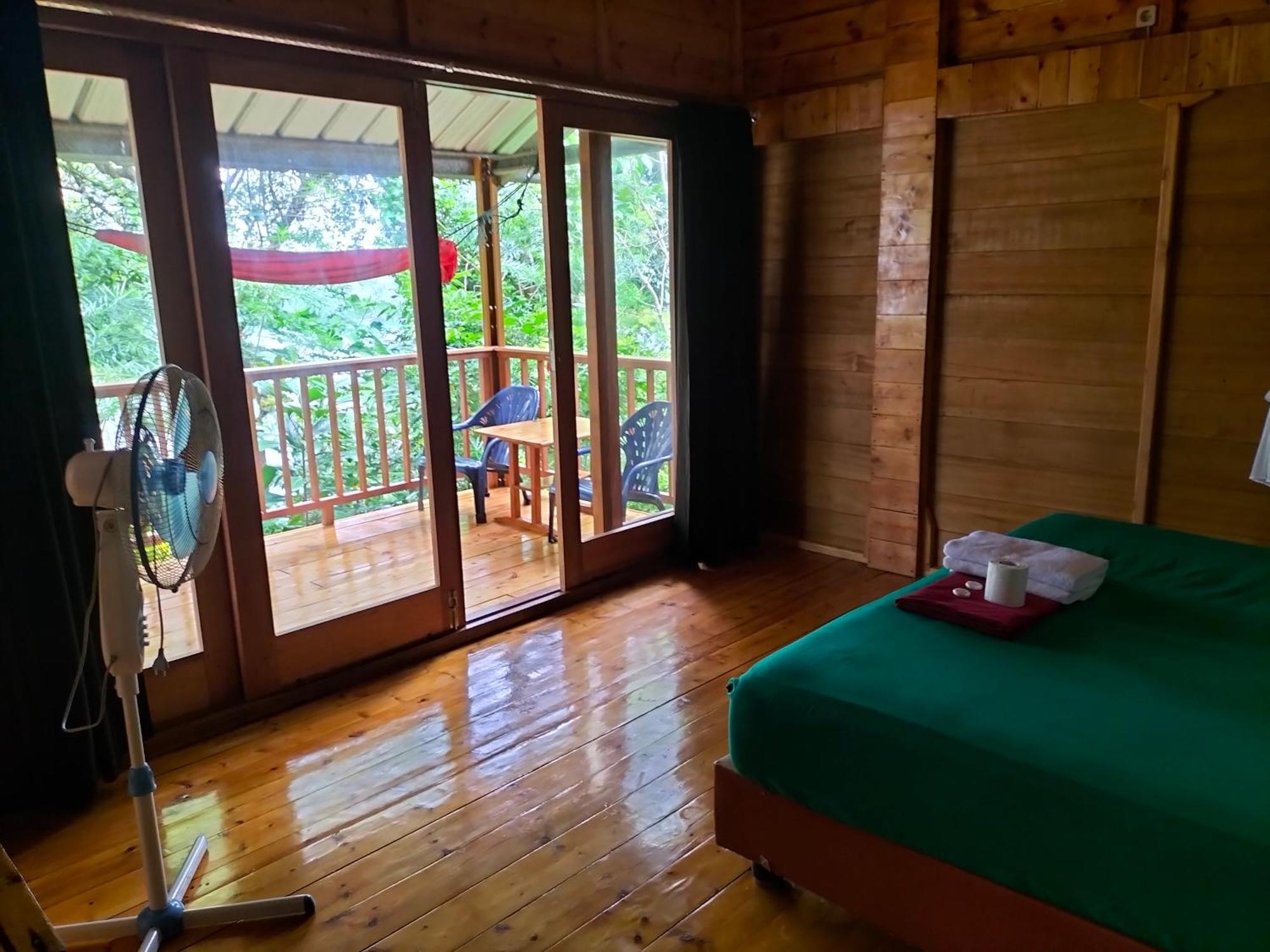Santi Garden Bungalows Iboih Bagian luar foto
