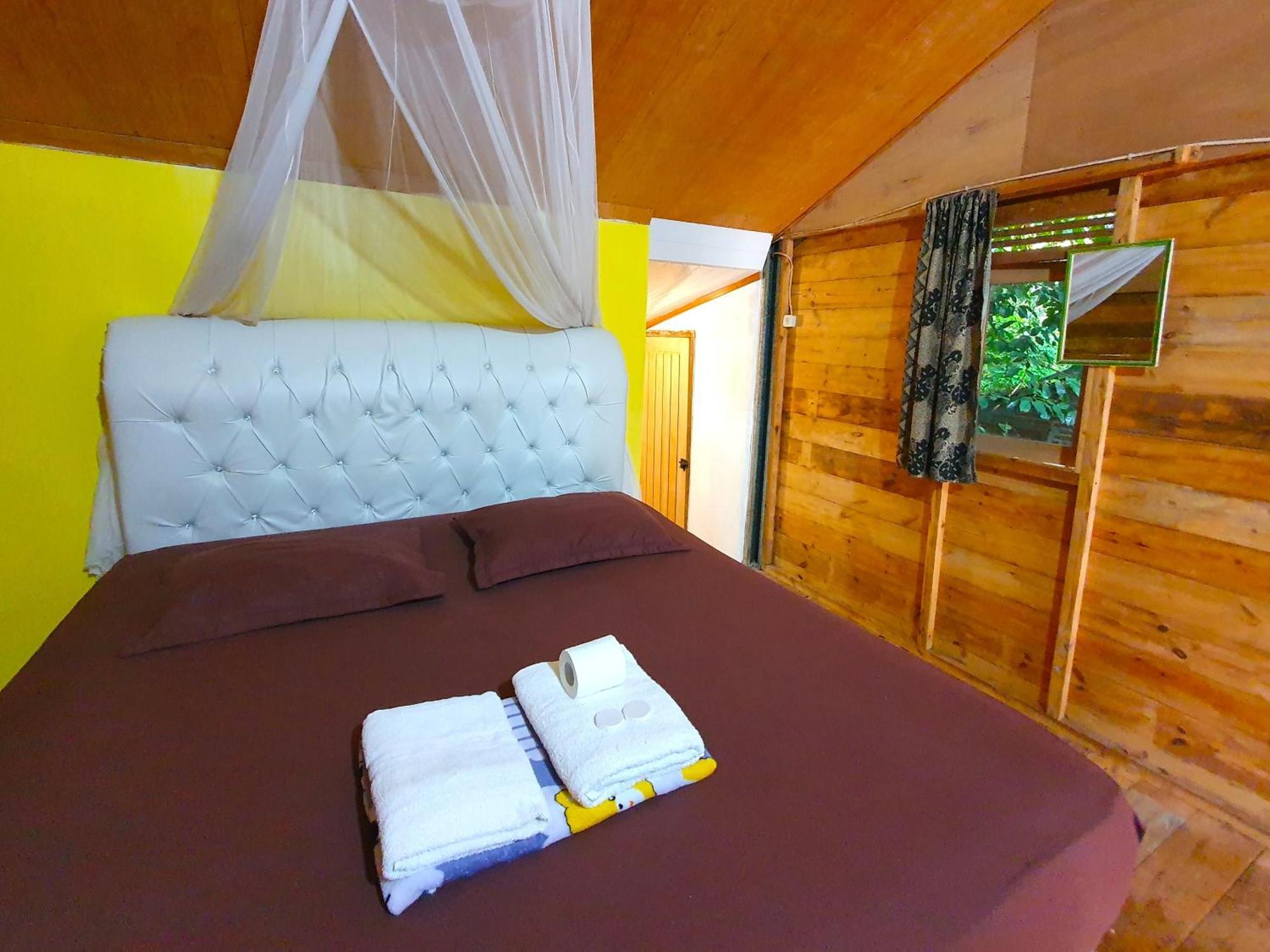 Santi Garden Bungalows Iboih Bagian luar foto