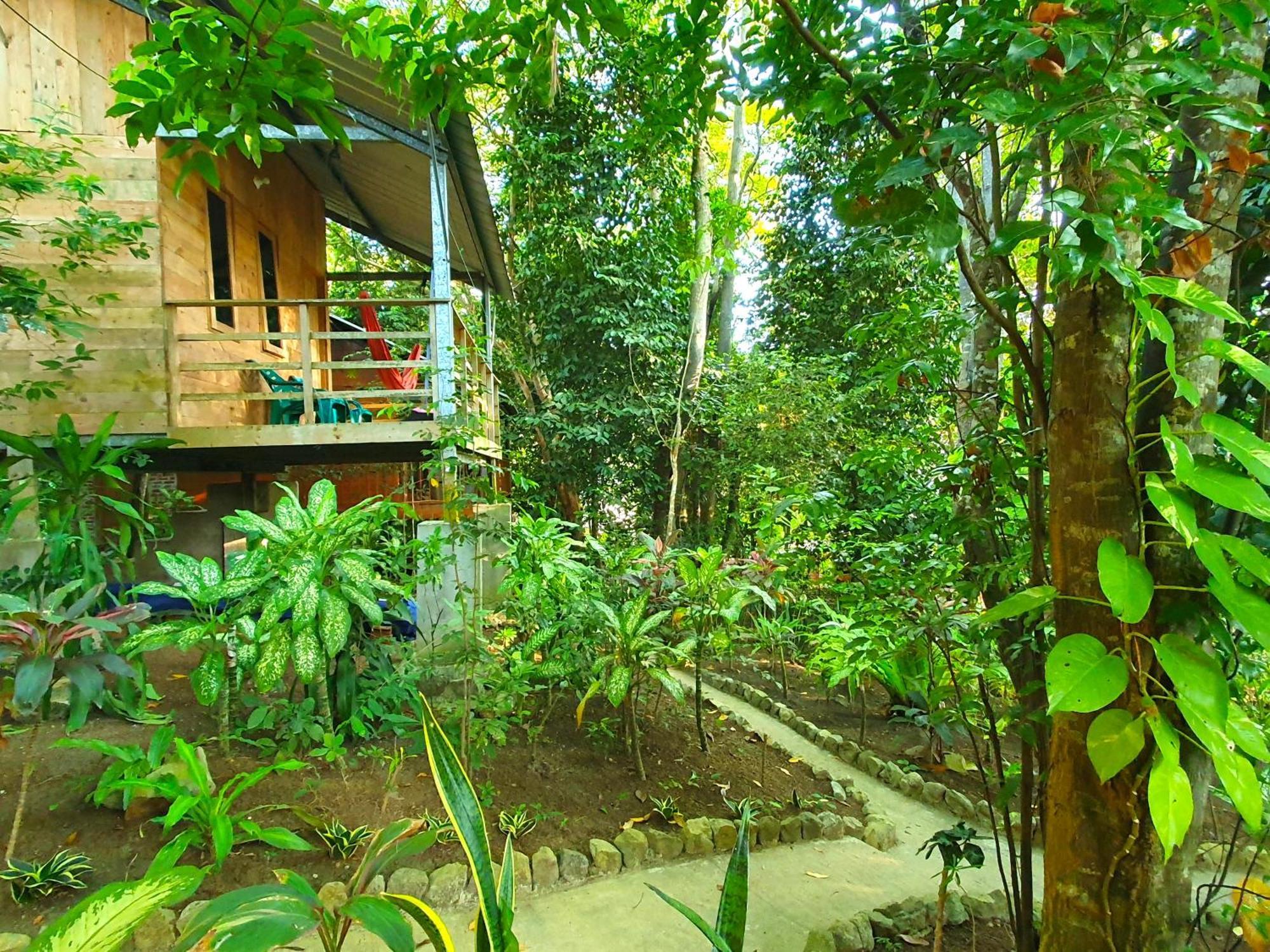 Santi Garden Bungalows Iboih Bagian luar foto